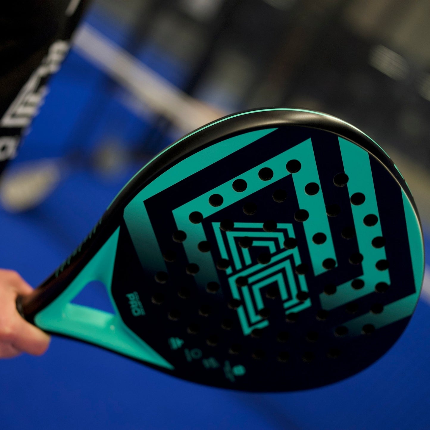 PRO Padel Schläger mit 3K Carbon und Soft EVA – rund, komfortabel & leistungsstark